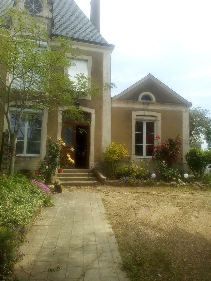 La Roseraie Bed & Breakfast Beaumont-sur-Sarthe Exterior photo